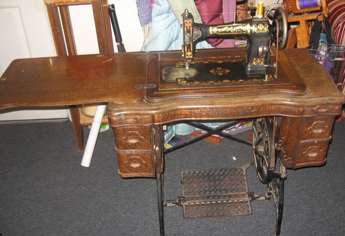 My great grandmother's sewing machine