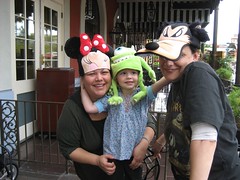 Shel, Liele and Lisa in their birthday hats. (04/19/2008)
