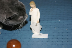 Remembrance Angel with cat
