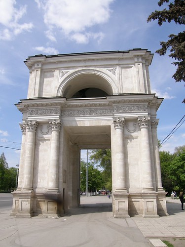 Triumphal arch, Chisinau ©  Klearchos Kapoutsis