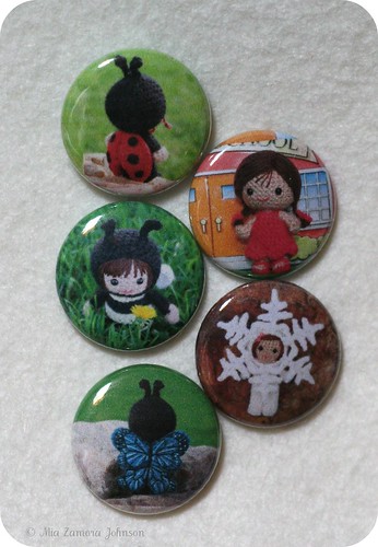 1 inch buttons of my dolls