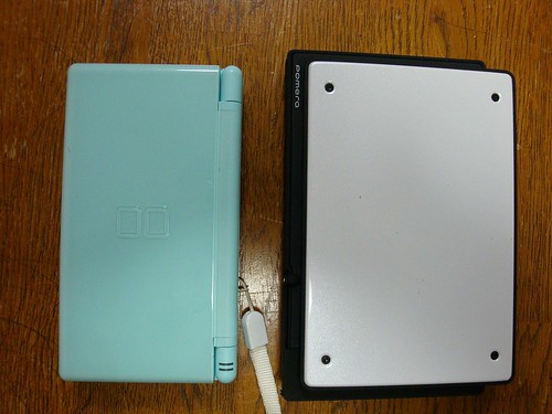 pomera vs Nintendo DS Lite