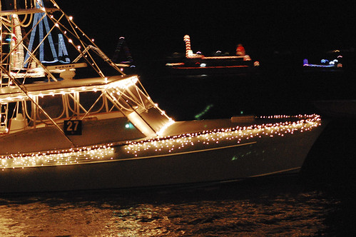boat christmas parade 13
