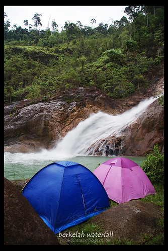 berkelah waterfall: camp by the fall