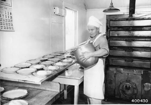 Putting meringue on lemon pies, 1940