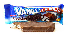Vanilla Cookies Chocolatey Bar