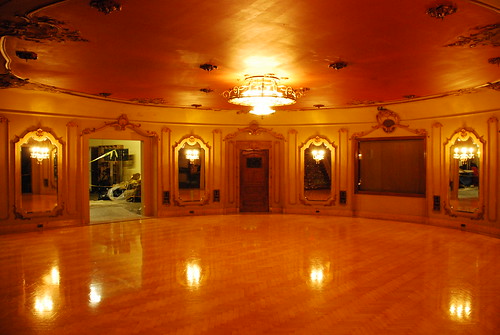 Los Angeles Theatre Intermediate Lounge
