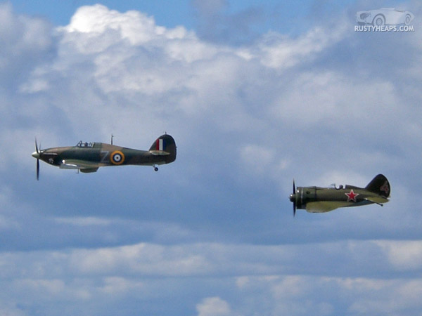 Hawker Hurricane Mk.XIIb and Polikarpov I-16 Type 24 Rata  