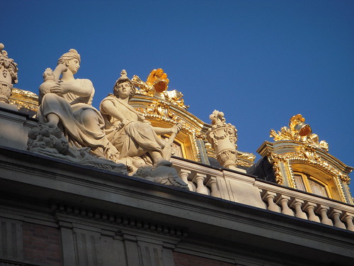 Blue Sky, golden Versailles