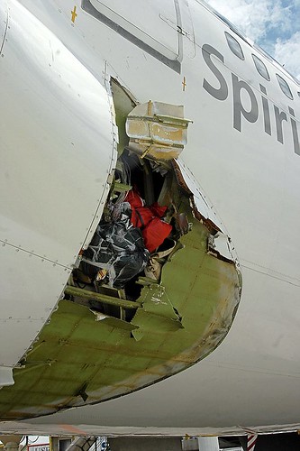 Qantas flight 30 damage, photo by www.mirefoot.co.uk's, http://www.flickr.com/photos/self_catering_cottages_in_the_lake_district/sets/