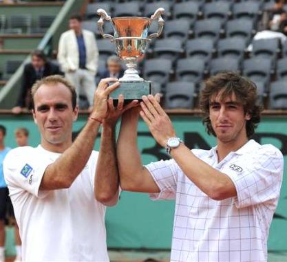 Luis Horna y Pablo Cuevas, campeones Roland Garros