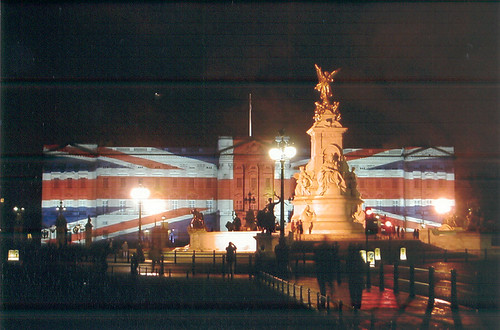 El Buckingham Palace más británico