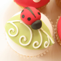 ladybug cupcake by hello naomi