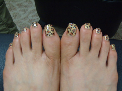 Pedicure Nails Design: Leopard Stripes