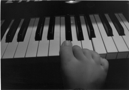 piano_feet