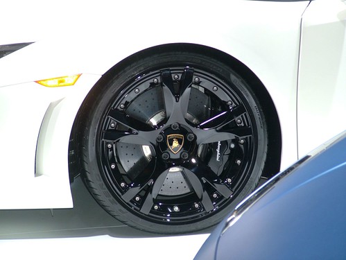 Lamborghini_wheel