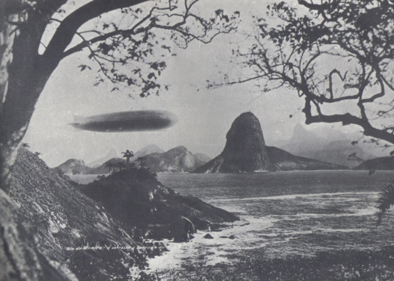 Zeppelin entrando na Baia de Guanabara, em 25/05/1930