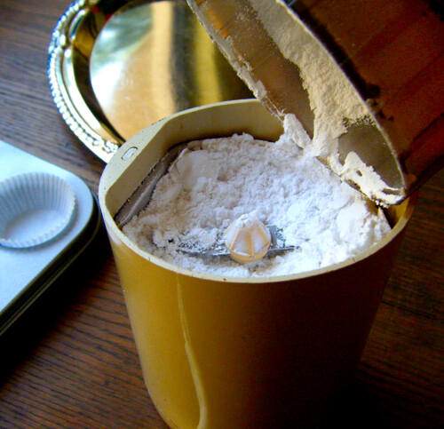 Powdering erythritol in a coffee grinder