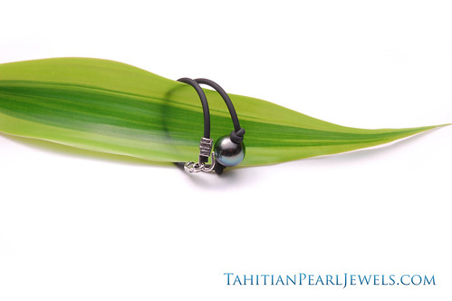 Simple Tahitian Pearl Bracelet