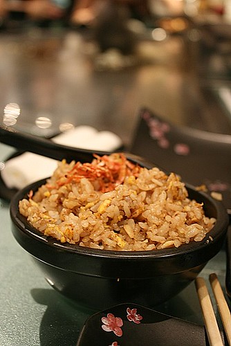 Garlic rice topped with fried sakura ebi