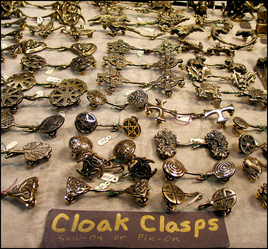 cloak_clasps