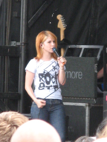 hayley williams hot pants. Hayley Williams in jeans