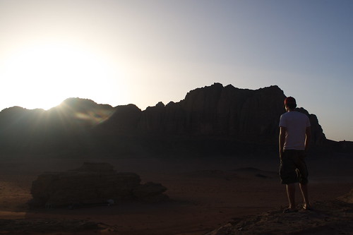 Horft á sólsetur í Wadi Rum