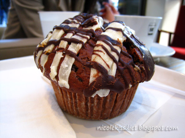 chocolate muffin at hudson coffee