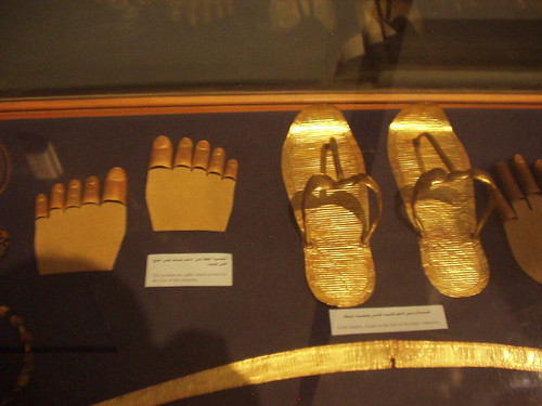 Tutankhamun's flip-flops