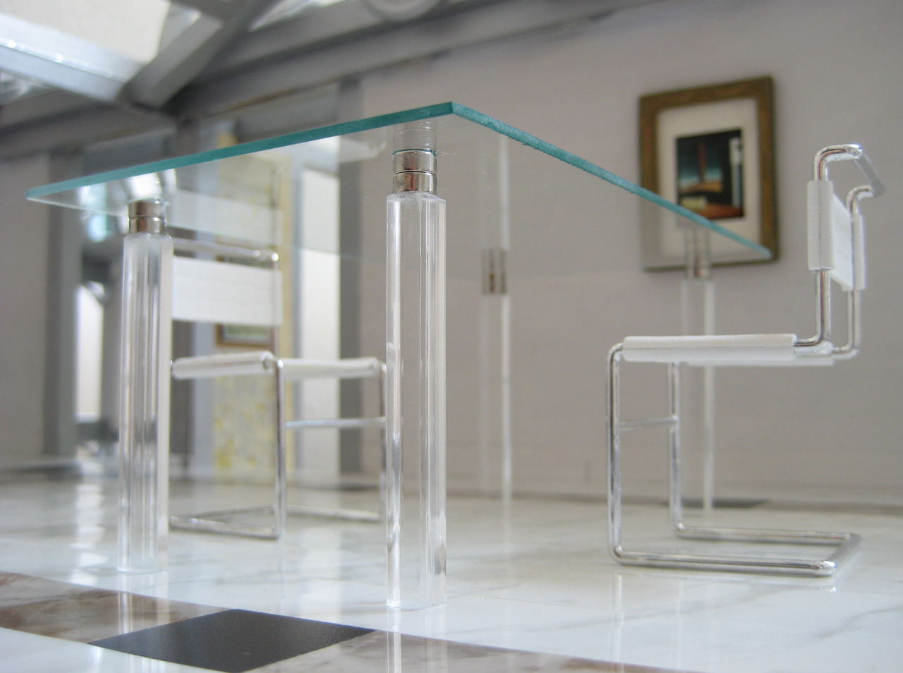 Miniarcs: Miniature Modern Glass Top Table