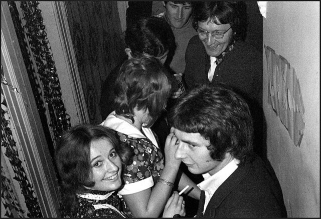 Party in Wolseley Street, 1970 - ws 151a