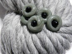 Aspen yarn with 5 small grey and black glass buttons