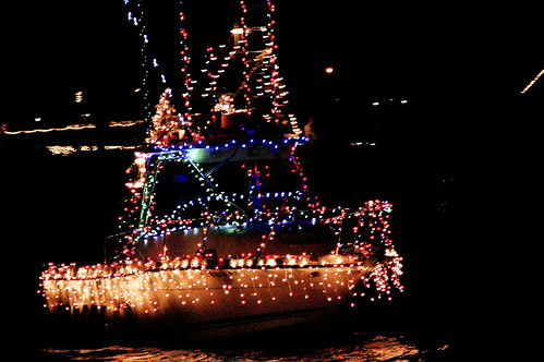 boat christmas parade 19  