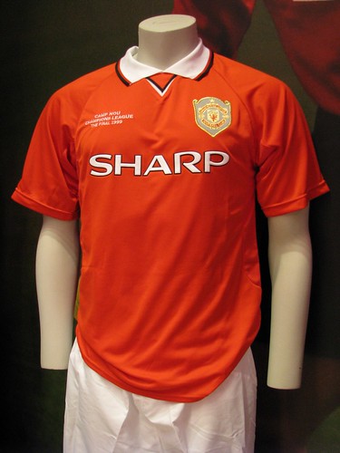 Manchester United Retro Champions League Final Shirt 1999