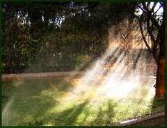 Un rayito de luz para el fin de semana (marya_cb7) Tags: luz agua supershot golddragon abigfave anawesomeshot