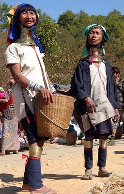 Women of Paudang tribe - Thailand