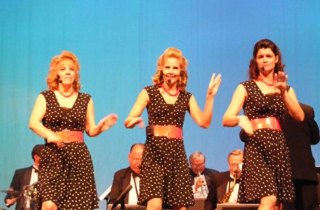 Andrews Sisters Revue