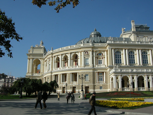 Odessa National Opera Theater sideviews ©  cubamemucho