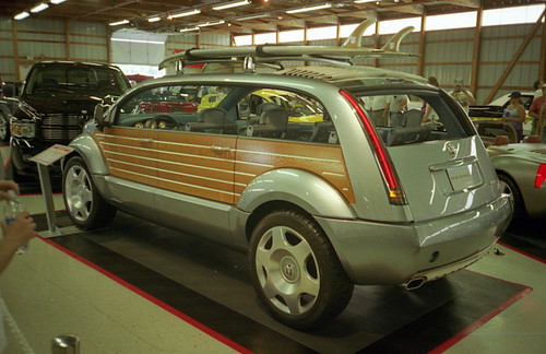 2003 Dodge Kahuna Concept Car by splattergraphics