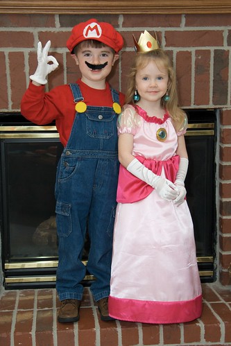 mario and princess peach pictures. Mario and Princess Peach