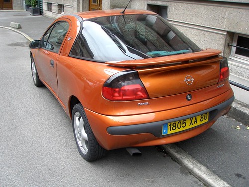 Opel Tigra orange Un orange un peu or