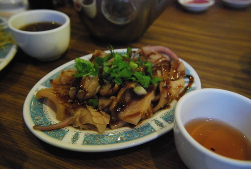 Steamed squid in oyster sauce