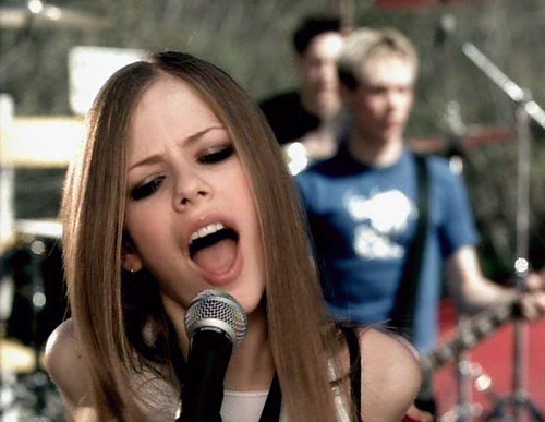 Avril Lavigne - Complicated.