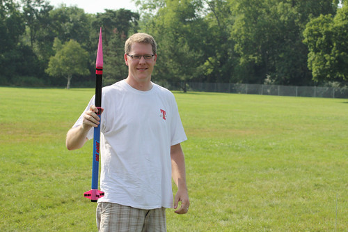 7-5-08: Skippy's new big ass rocket!