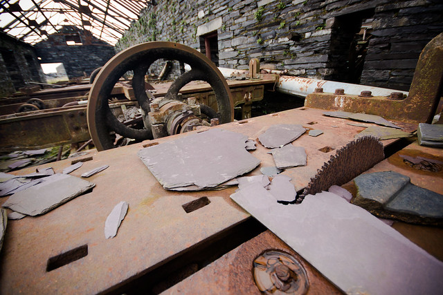 Dinorwic-89 Saw table in Australia mill (by Ben Cooper)