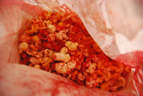 Popcorn with ketchup seasoning