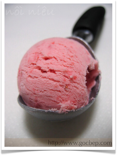 Strawberry ice-cream