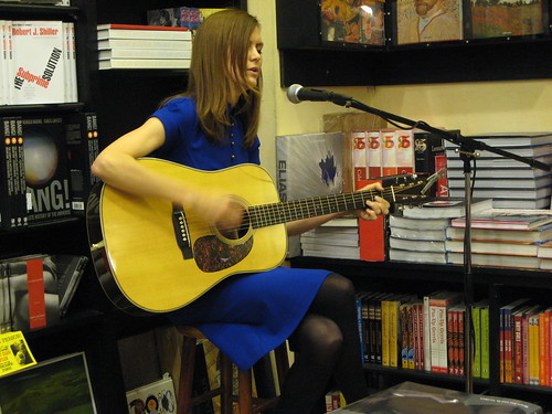 Juliana Hatfield, bookstore appearance