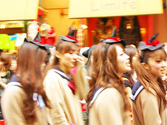 School girls Kawasaki Halloween 2008 06