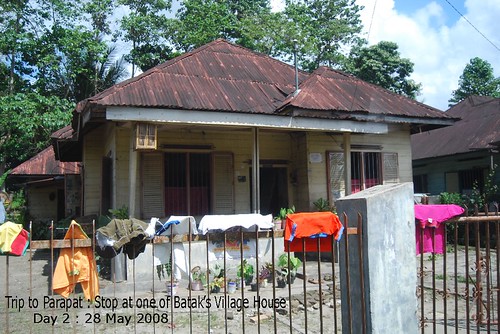 Trip to Parapat : Batak Modern House